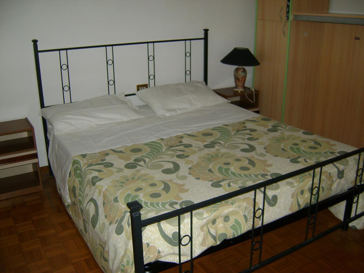 B&B La Mimosa Spello Bagian luar foto